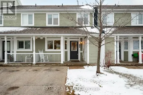 22 Cranberry Surf Collingwood ON L9Y 5C4