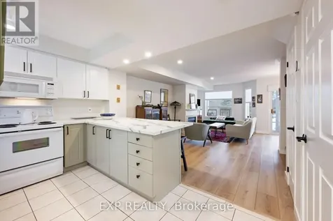 22 Cranberry Surf Collingwood ON L9Y 5C4