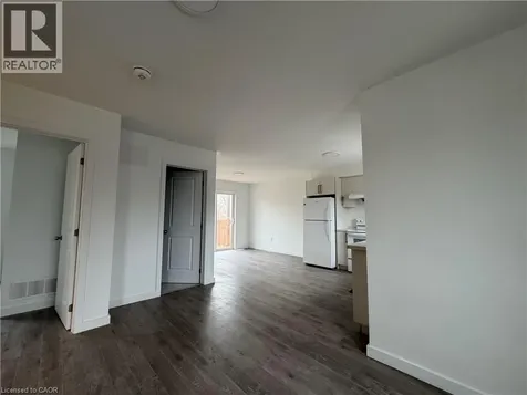 127 Highriver Trail Welland ON L3C 0H6