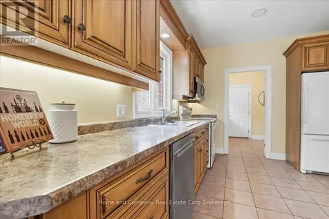 28 North Pointe Drive Stratford ON N5A 8C3