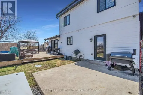 989 Northfield Drive East Woolwich ON N0B 1N0