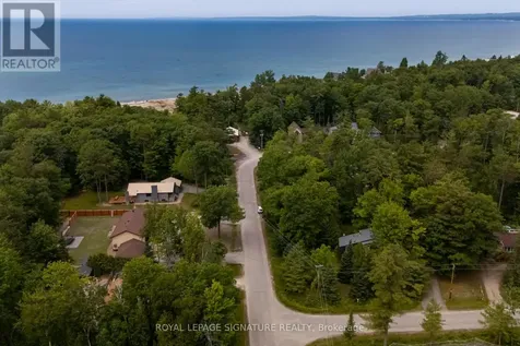 107 Nicole Boulevard Tiny ON L0L 2T0
