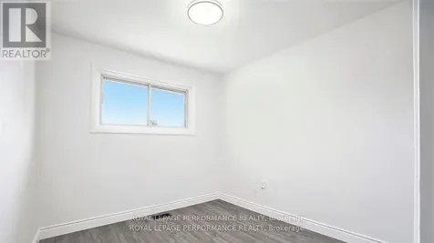 33 Majestic Drive North Ottawa ON K2G 1C6