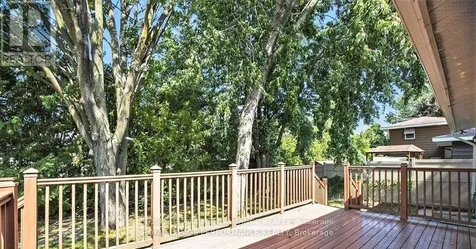 33 Majestic Drive North Ottawa ON K2G 1C6