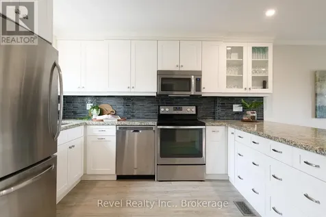 145 Fairway Crescent Collingwood ON L9Y 5B4