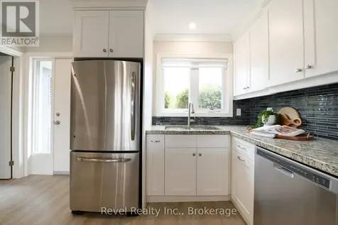 145 Fairway Crescent Collingwood ON L9Y 5B4