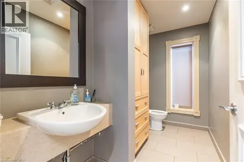 21 Bold Street Hamilton ON L8P 1T3