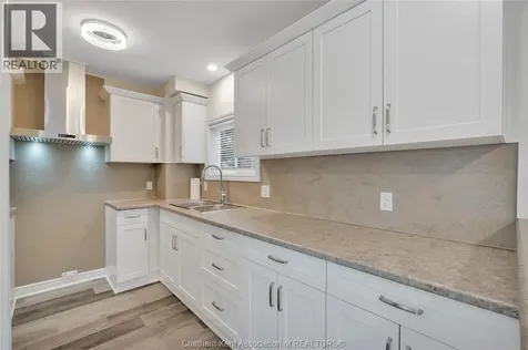 248 Park Avenue East Chatham ON N7M 3V9