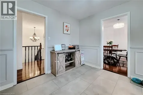 2 Ashwood Court Hamilton ON L8E 3E1