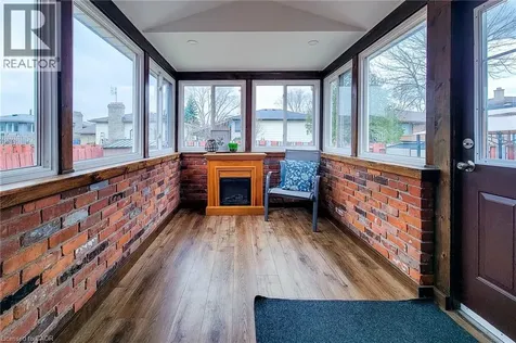 2 Ashwood Court Hamilton ON L8E 3E1