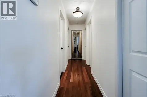 2 Ashwood Court Hamilton ON L8E 3E1