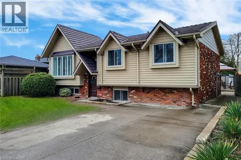 2 Ashwood Court Hamilton ON L8E 3E1
