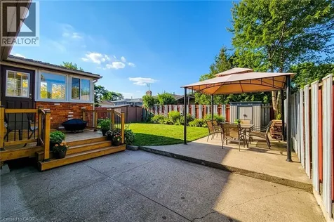 2 Ashwood Court Hamilton ON L8E 3E1