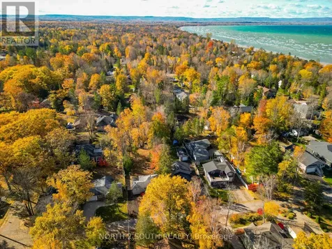 98 33rd Street North Wasaga Beach ON L9Z 2B9
