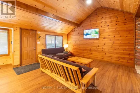 98 33rd Street North Wasaga Beach ON L9Z 2B9