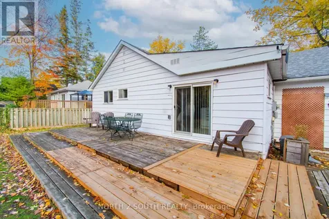 98 33rd Street North Wasaga Beach ON L9Z 2B9