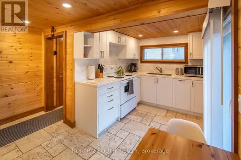 98 33rd Street North Wasaga Beach ON L9Z 2B9
