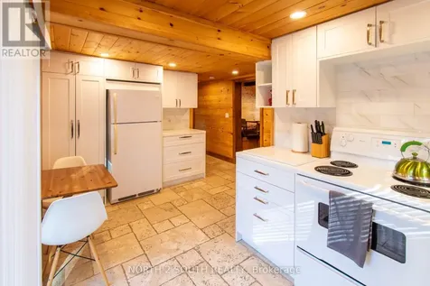 98 33rd Street North Wasaga Beach ON L9Z 2B9