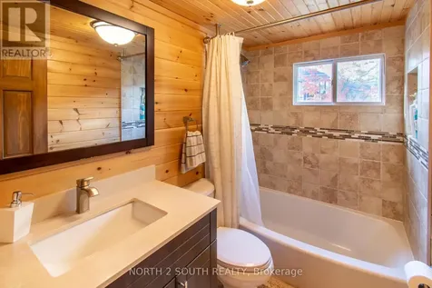 98 33rd Street North Wasaga Beach ON L9Z 2B9