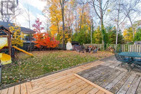 98 33rd Street North Wasaga Beach ON L9Z 2B9