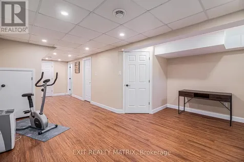 1432 Deavy Way East Ottawa ON K1E 2W8