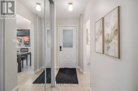 1432 Deavy Way East Ottawa ON K1E 2W8