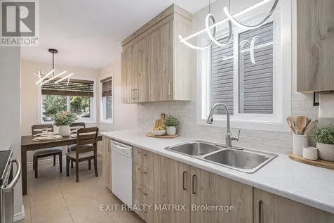 1432 Deavy Way East Ottawa ON K1E 2W8