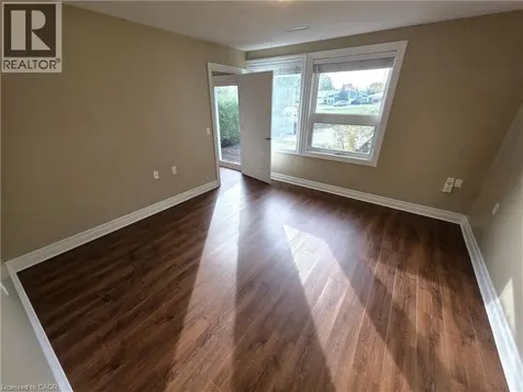 5 Jaczenko Terrace Hamilton ON L9B 1T8
