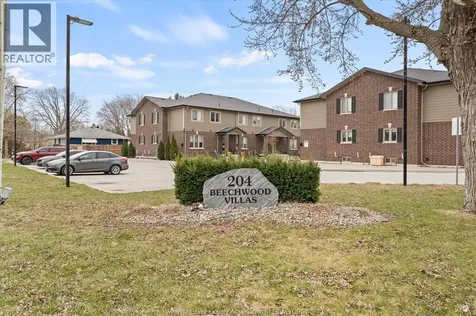 204 Beechwood Lakeshore ON N8L 1E2