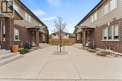 204 Beechwood Lakeshore ON N8L 1E2