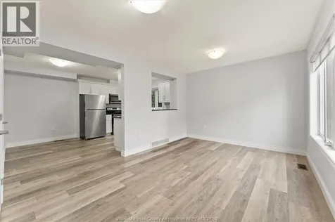 204 Beechwood Lakeshore ON N8L 1E2