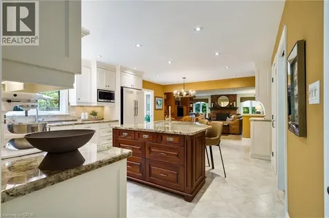 373 Brookview Court Ancaster ON L9G 4E6