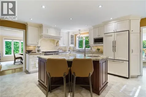 373 Brookview Court Ancaster ON L9G 4E6