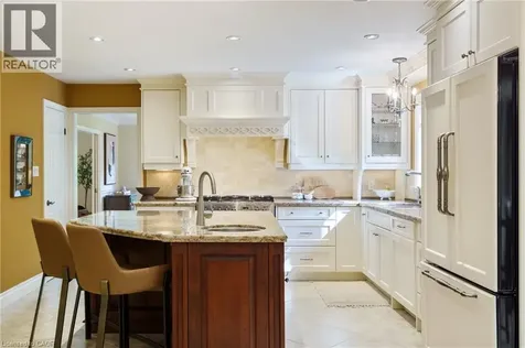 373 Brookview Court Ancaster ON L9G 4E6