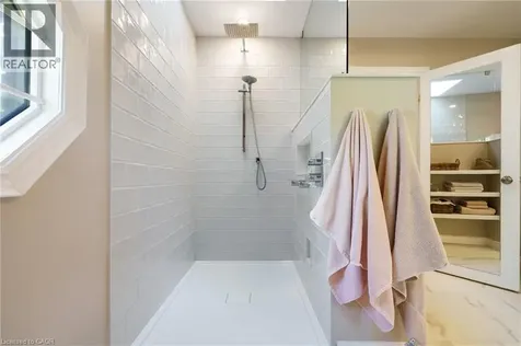 373 Brookview Court Ancaster ON L9G 4E6