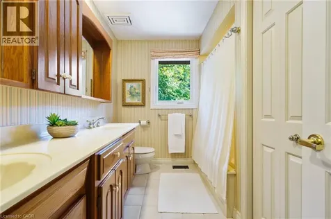 373 Brookview Court Ancaster ON L9G 4E6