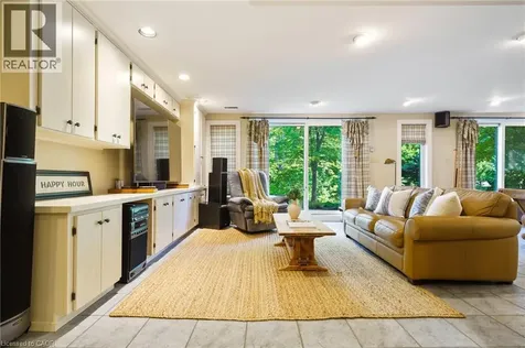 373 Brookview Court Ancaster ON L9G 4E6