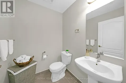 555 William Graham Drive Aurora ON L4G 3H9