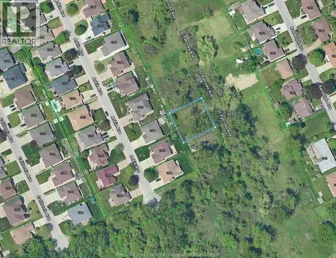 V/l St Patrick's Avenue Windsor ON N9B 3T9