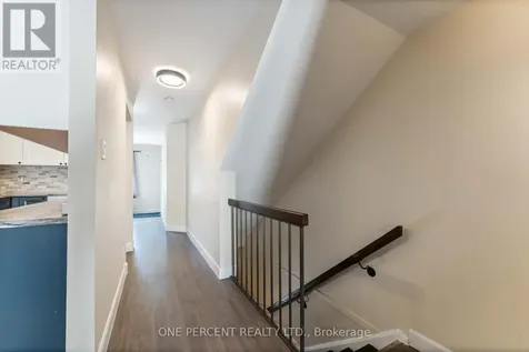 6643 Bilberry Drive Ottawa ON K1C 4N5