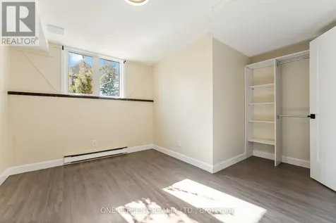 6643 Bilberry Drive Ottawa ON K1C 4N5