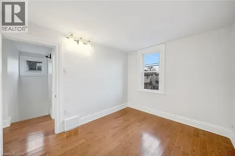 73 Peter Street Hamilton ON L8R 1T4