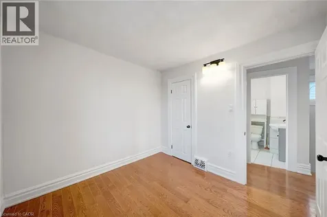 73 Peter Street Hamilton ON L8R 1T4