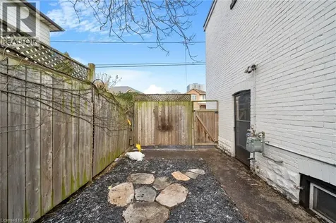 73 Peter Street Hamilton ON L8R 1T4