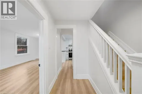 73 Peter Street Hamilton ON L8R 1T4
