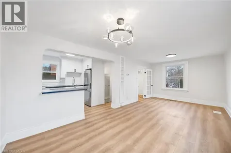 73 Peter Street Hamilton ON L8R 1T4