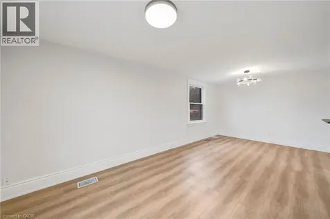73 Peter Street Hamilton ON L8R 1T4
