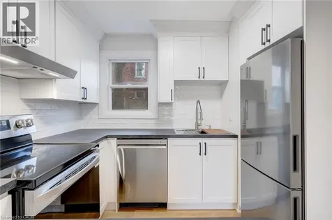 73 Peter Street Hamilton ON L8R 1T4