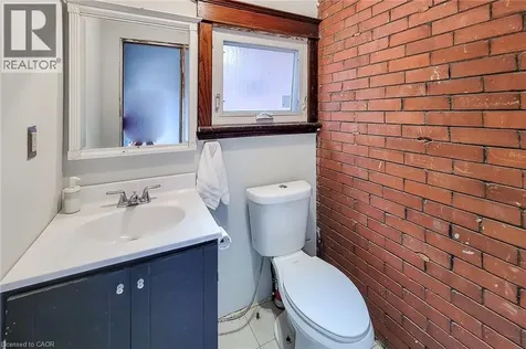 63 Carrick Avenue Hamilton ON L8M 2W4