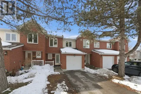 1924 Ashmont Street Ottawa ON K1C 7B9